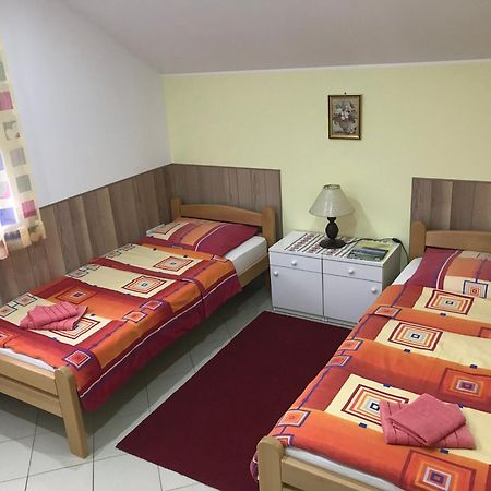 Guesthouse Rebel Deliblato Екстер'єр фото