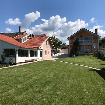 Guesthouse Rebel Deliblato Екстер'єр фото