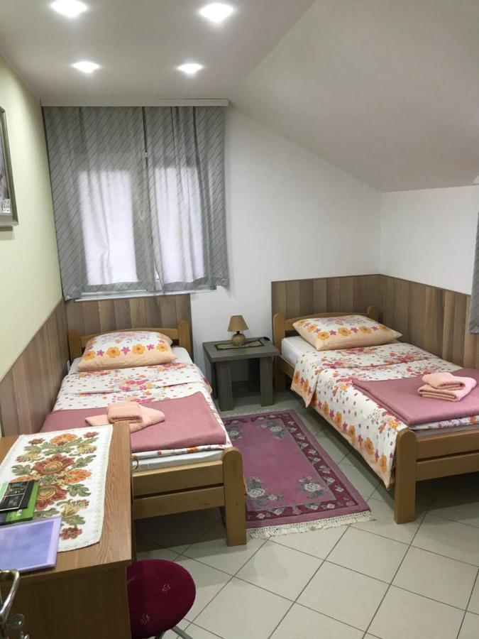 Guesthouse Rebel Deliblato Екстер'єр фото