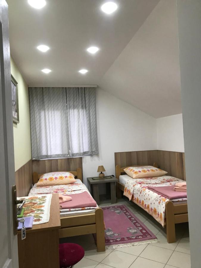 Guesthouse Rebel Deliblato Екстер'єр фото