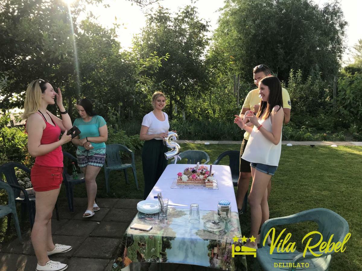 Guesthouse Rebel Deliblato Екстер'єр фото